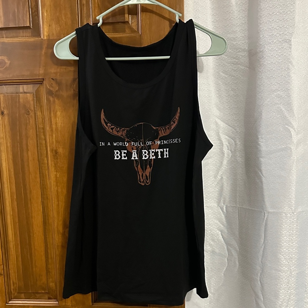 SHEIN Black Graphic Tank Top with Skull Design